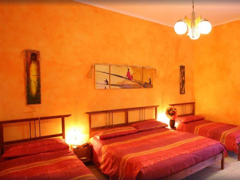 Momi Bed & Breakfast 2*