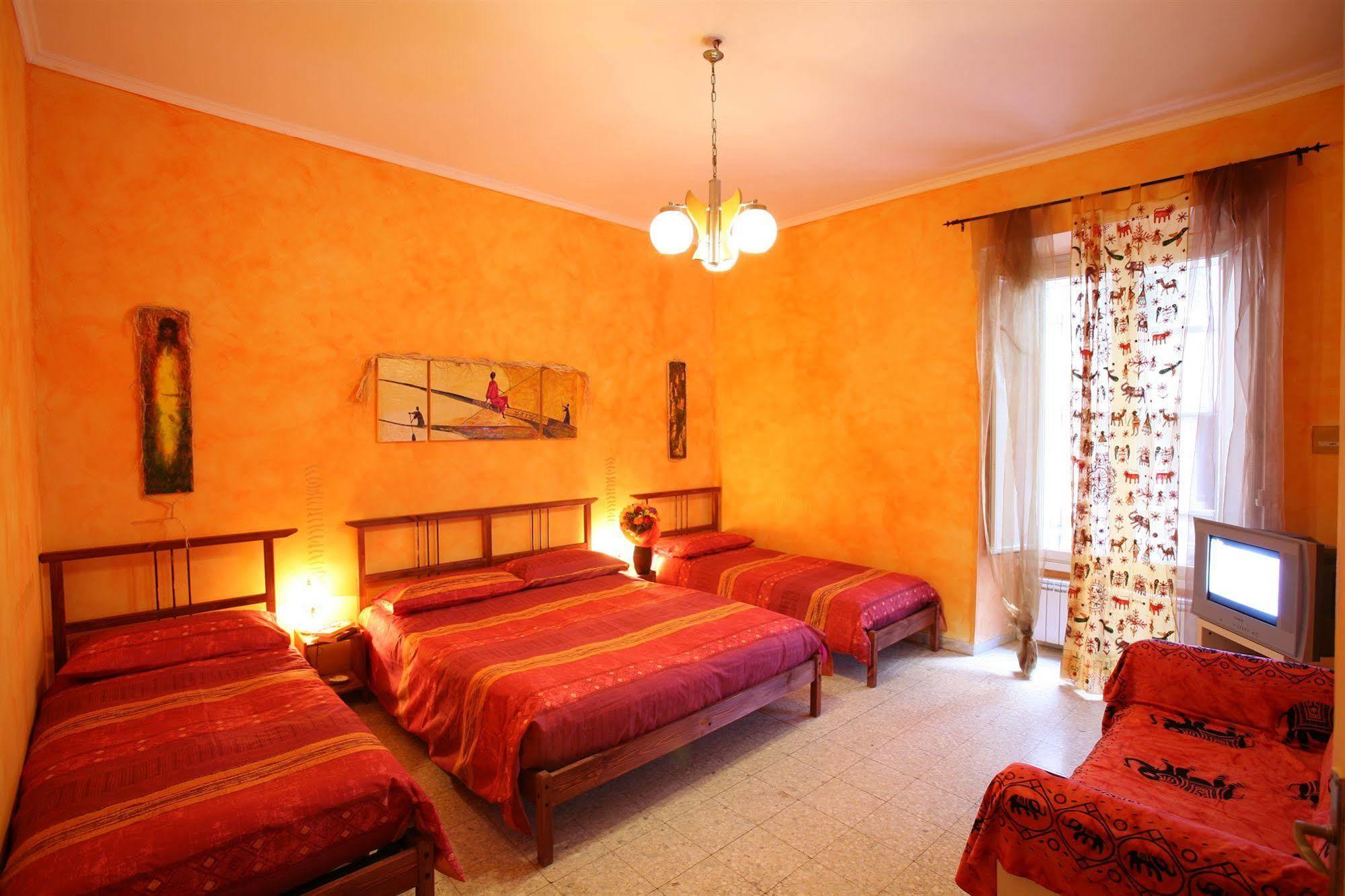 Momi Bed & Breakfast 2*